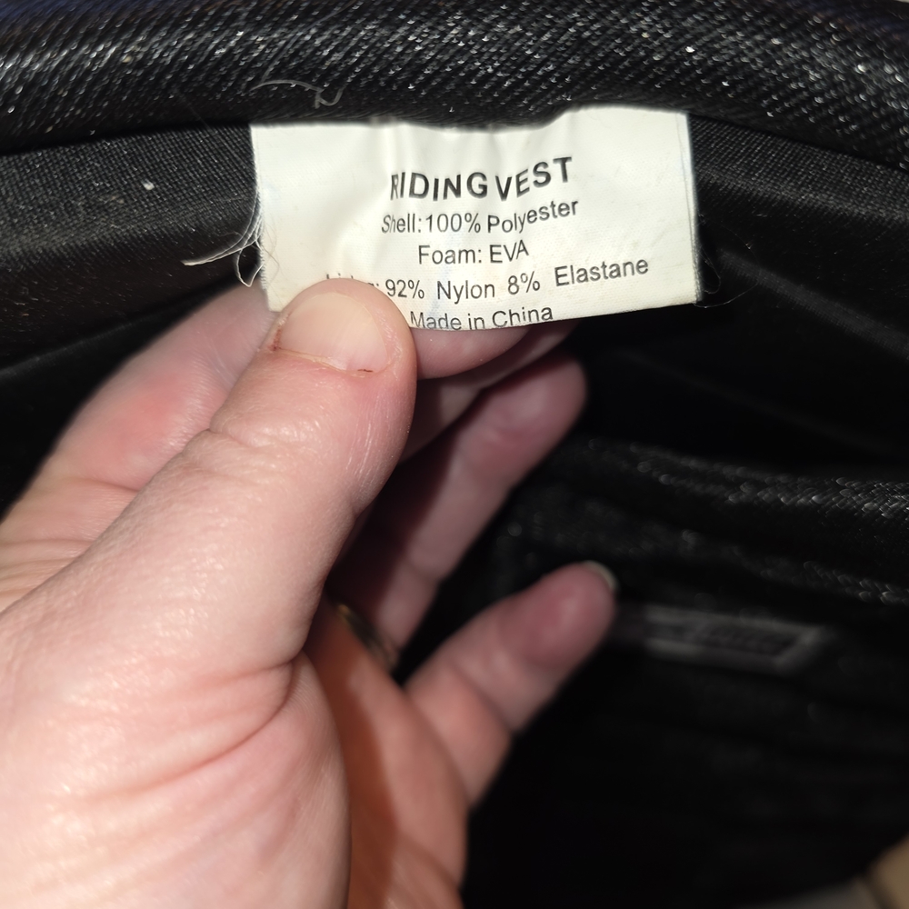 Black Riding Vest - Picture 4 of 10